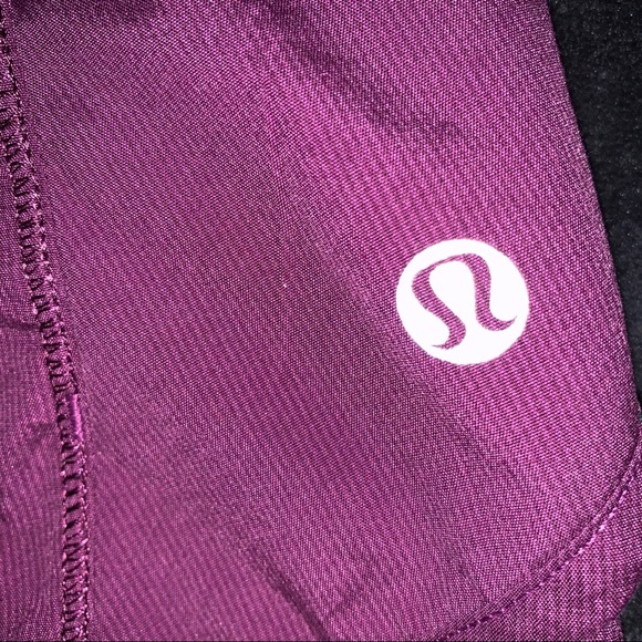 LULULEMON Women’s ActiveWear Shorts - Picture 3 of 6